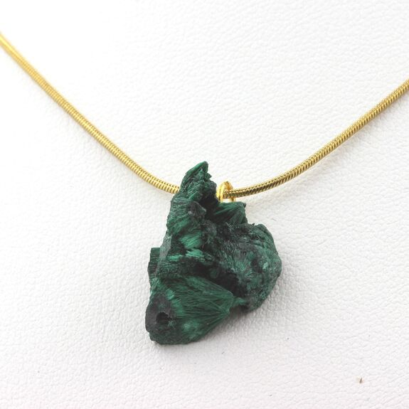 Collier Malachite brut. 17.06 ct.