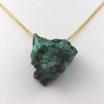 Collier Malachite brut. 60.24 ct.