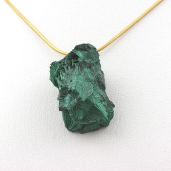 Collier Malachite brut. 63.0 ct.