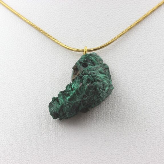 Collier Malachite brut. 28.00 ct.