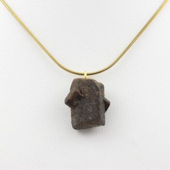 Collier Staurolite brut. 19.0 ct.