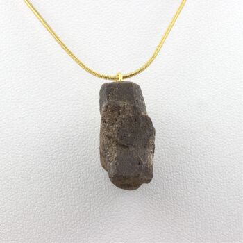 Collier Staurolite brut. 31.0 ct.