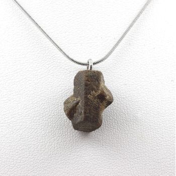 Collier Staurolite brut. 18.5 ct.