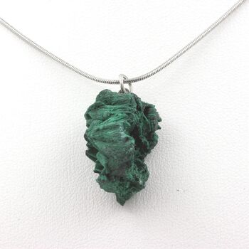 Collier Malachite brut. 31.10 ct.
