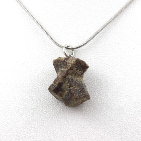 Collier Staurolite brut. 19.0 ct.