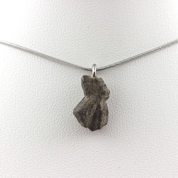 Collier Staurolite brut. 8.0 ct.