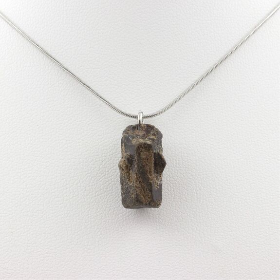 Collier Staurolite brut. 23.0 ct.
