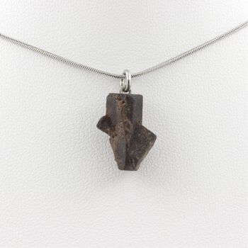 Collier Staurolite brut. 13.0 ct.