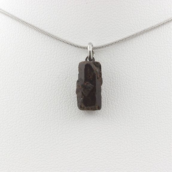 Collier Staurolite brut. 07.00 ct.