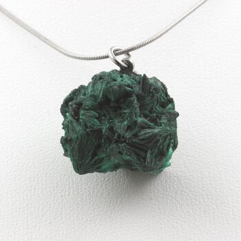 Collier Malachite brut. 54.05 ct.