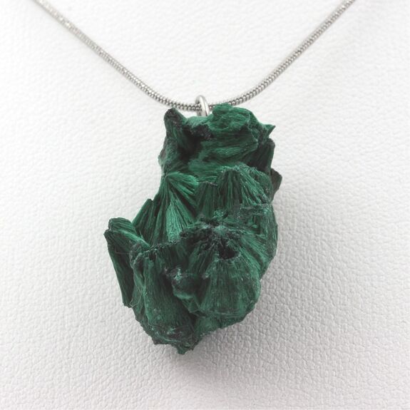 Collier Malachite brut. 59.92 ct.