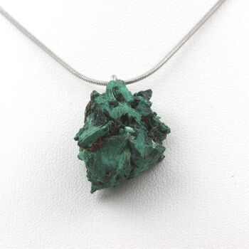 Collier Malachite brut. 37.15 ct.