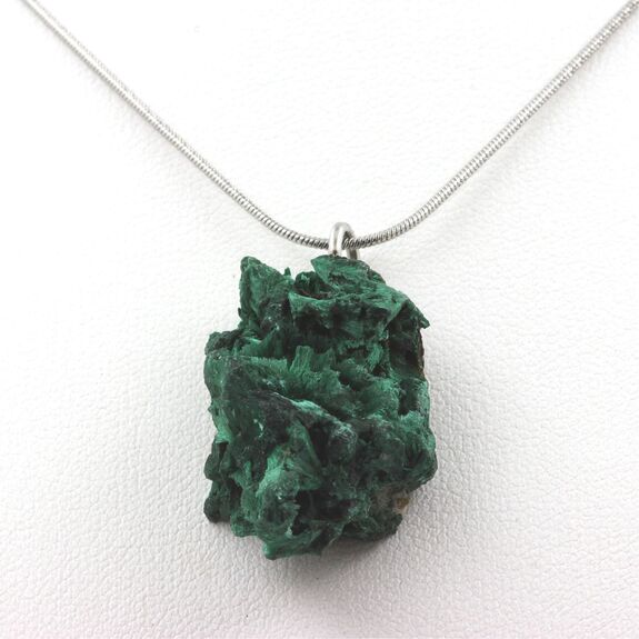 Collier Malachite brut. 45.95 ct.