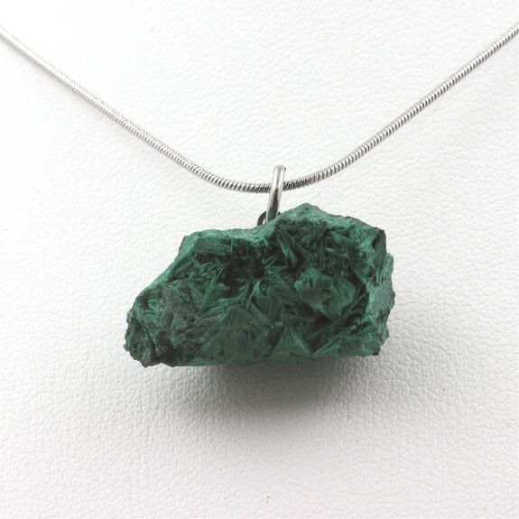 Collier Malachite brut. 37.70 ct.