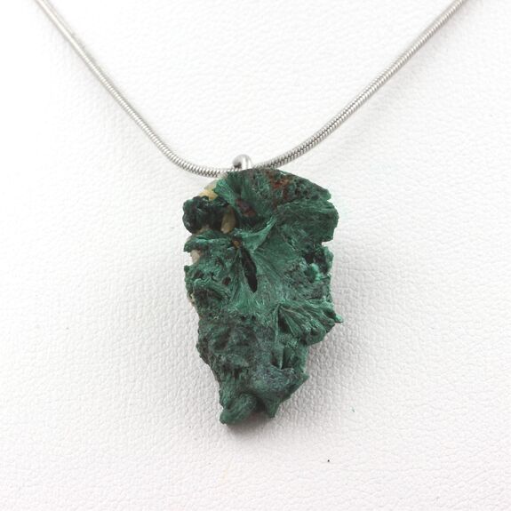 Collier Malachite brut. 22.25 ct.