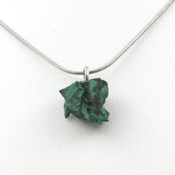 Collier Malachite brut. 13.75 ct.