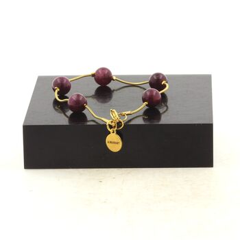 Golden stainless steel bracelet 5 Garnet Beads 8mm.