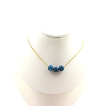 Collier 3 perles Apatite 8 mm. Chaine en acier doré inoxydable