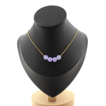 Collier 4 perles Calcédoine lavande 8 mm. Chaine en acier doré inoxydable