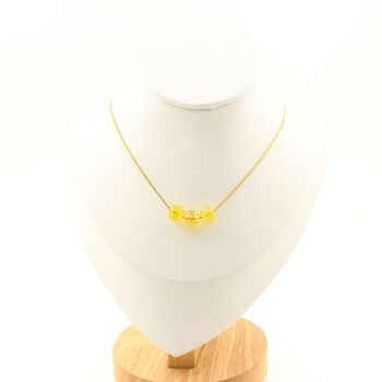 Collier 3 perles Citrine 8 mm. Chaine en acier doré inoxydable