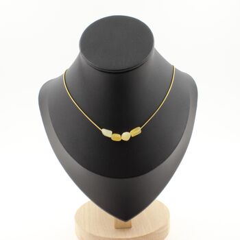 Collier 4 perles Calcite jaune du Royaume-Uni. Chaine en acier doré inoxydable