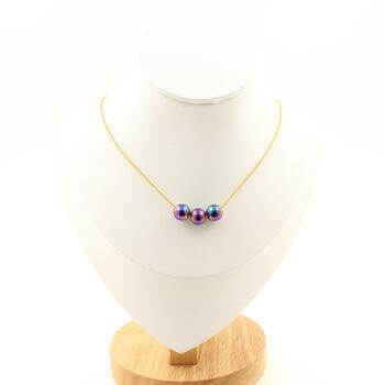 Collier 3 perles Hématite multicolore 8 mm. Chaine en acier doré inoxydable