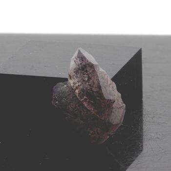 Amethyste + Goethite. 9.05 ct.