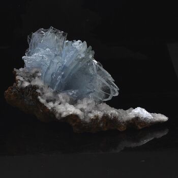 Baryte bleue. 341.80 ct.