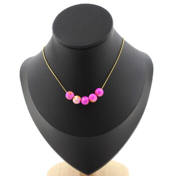 Collier 5 perles Jaspe rose jaune 8 mm. Chaine en acier doré inoxydable