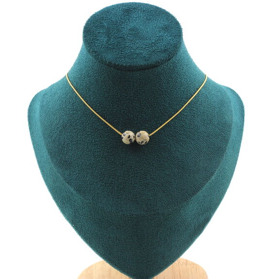 Collier 2 perles Jaspe Dalmatien 8 mm. Chaine en acier doré inoxydable