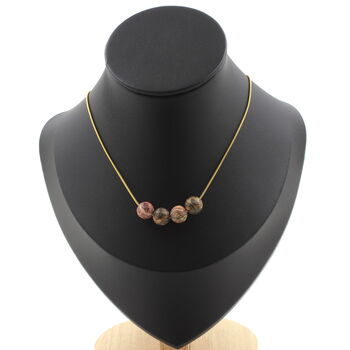 Collier 4 perles Jaspe léopard 8 mm. Chaine en acier doré inoxydable