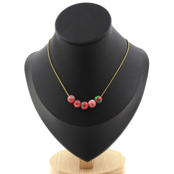 Collier 5 perles Jaspe vert rouge 8 mm. Chaine en acier doré inoxydable