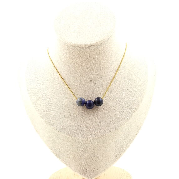 Collier 3 perles Lapis Lazuli 8 mm. Chaine en acier doré inoxydable