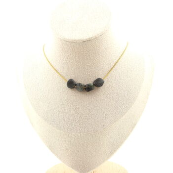 Collier 4 perles Labradorite de Finlande. Chaine en acier doré inoxydable