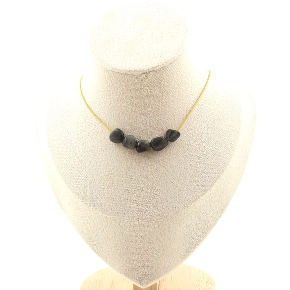 Collier 5 perles Labradorite de Finlande. Chaine en acier doré inoxydable