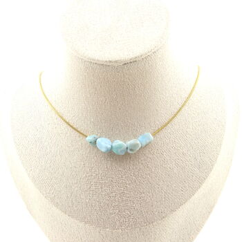 Collier 5 perles Larimar de République Dominicaine. Chaine en acier doré inoxydable