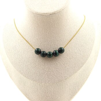 Collier 5 perles Malachite du Congo qualité 7A 8 mm. Chaine en acier doré inoxydable