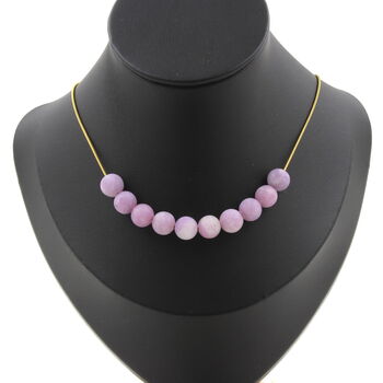 Collier 10 perles Mica violet mat 8 mm. Chaine en acier doré inoxydable
