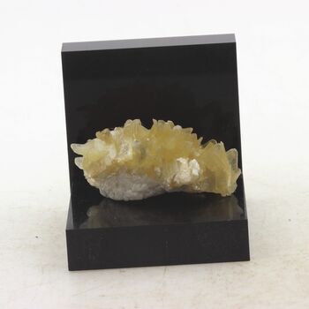 Muscovite. 70 ct.