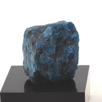 Apatite bleu. 313.0 ct.