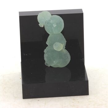 Prehnite. 52.87 ct.