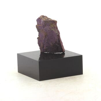 Purpurite. 120.5 ct.