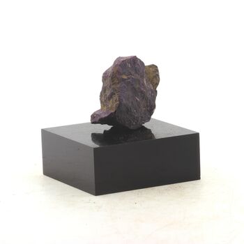 Purpurite. 124 ct.