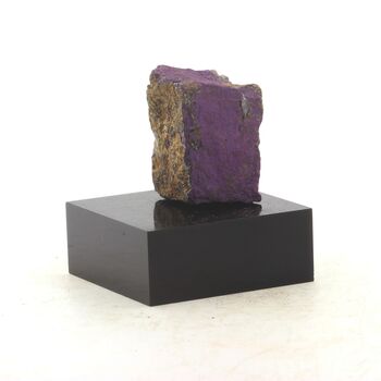 Purpurite. 287 ct.