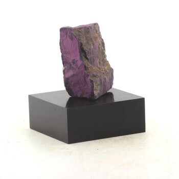 Purpurite. 255 ct.