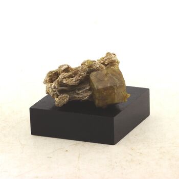 Grossular Garnet + Clinochlore. 53.0 ct.