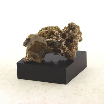 Grossular Garnet + Clinochlore. 64 ct.