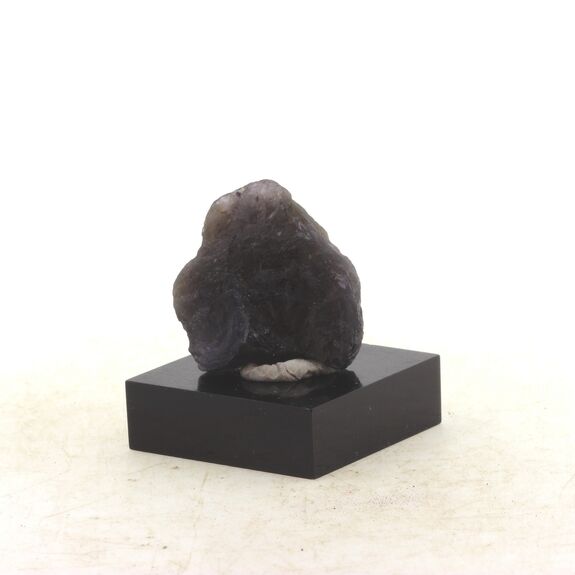 Iolite. 37.5 ct.