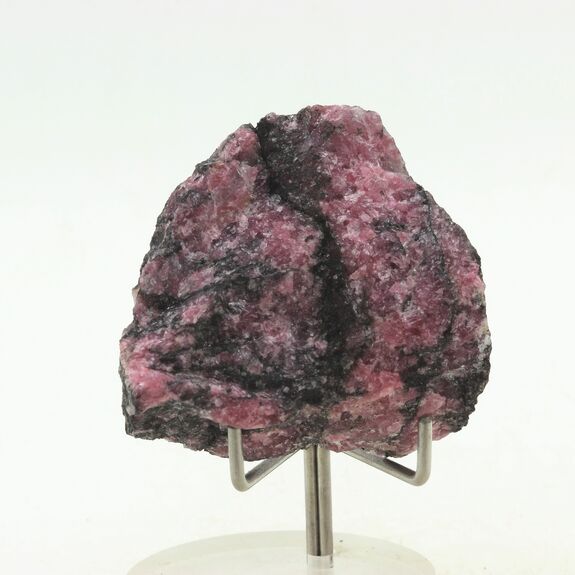 Rhodonite. 250.0 ct.