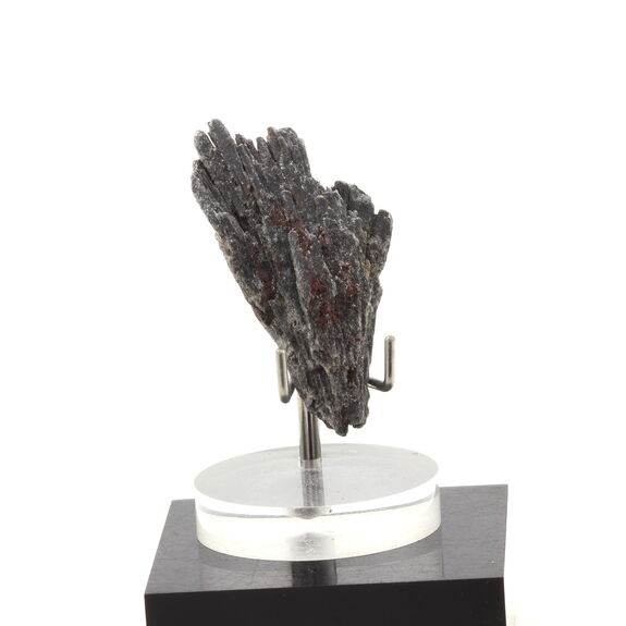 Cyanite noire. 52.5 ct.
